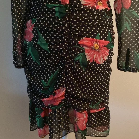 BCBGMAXAZRIA size 4 excellent condition dress - Picture 6 of 11